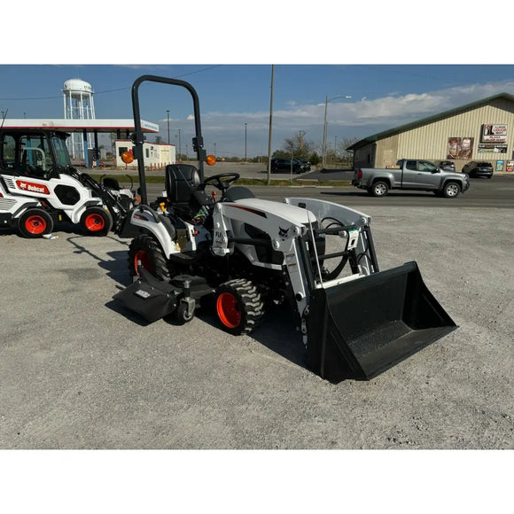 Bobcat CT1025 HST Tractor With Mid Mount Mower Deck
